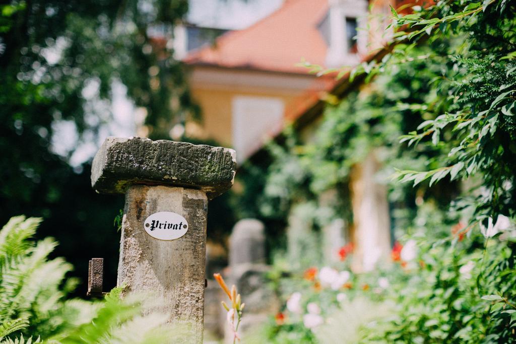 Hotel Villa Sorgenfrei & Restaurant Atelier Sanssouci Radebeul Esterno foto