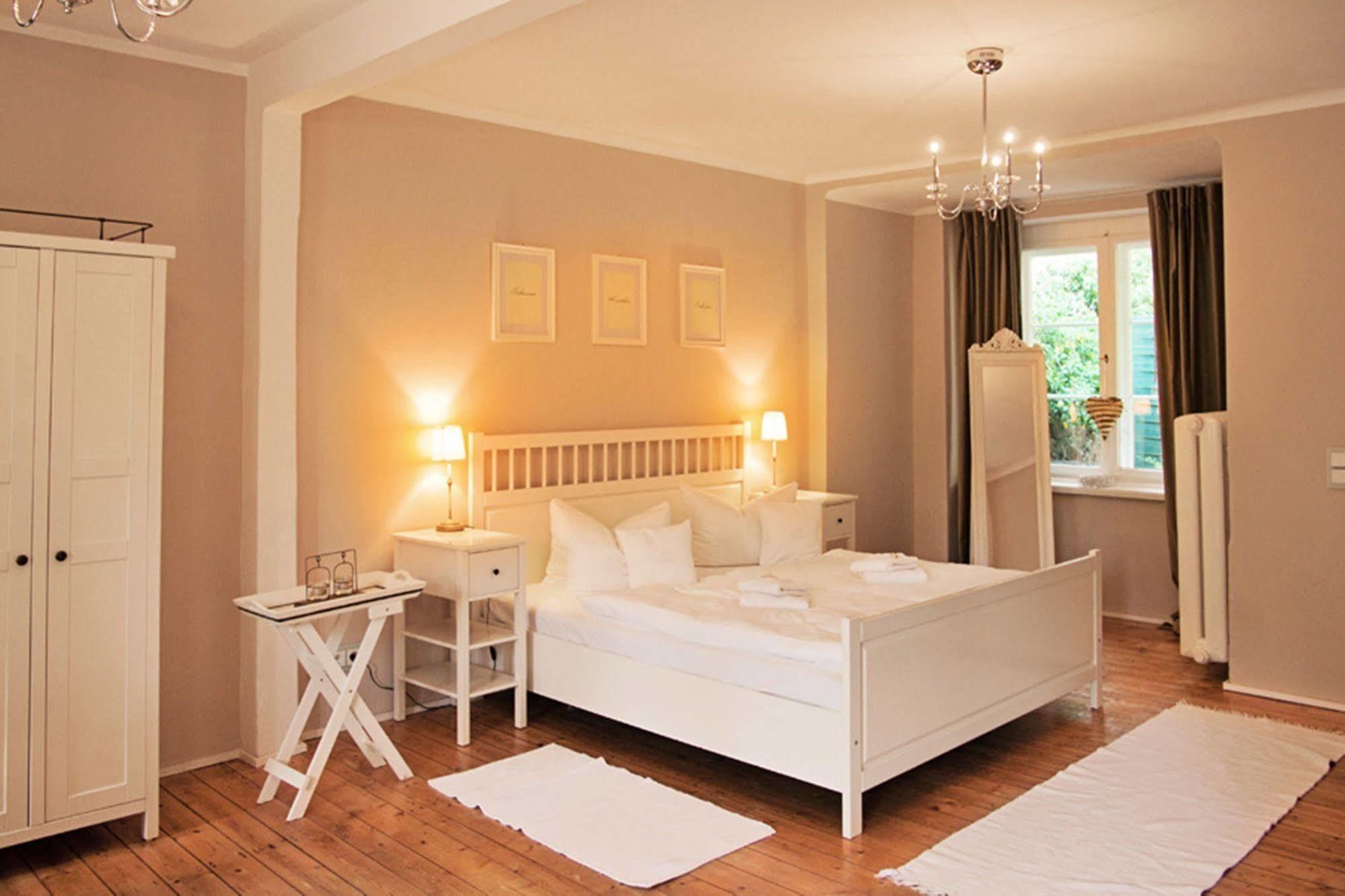 Hotel Villa Sorgenfrei & Restaurant Atelier Sanssouci Radebeul Esterno foto