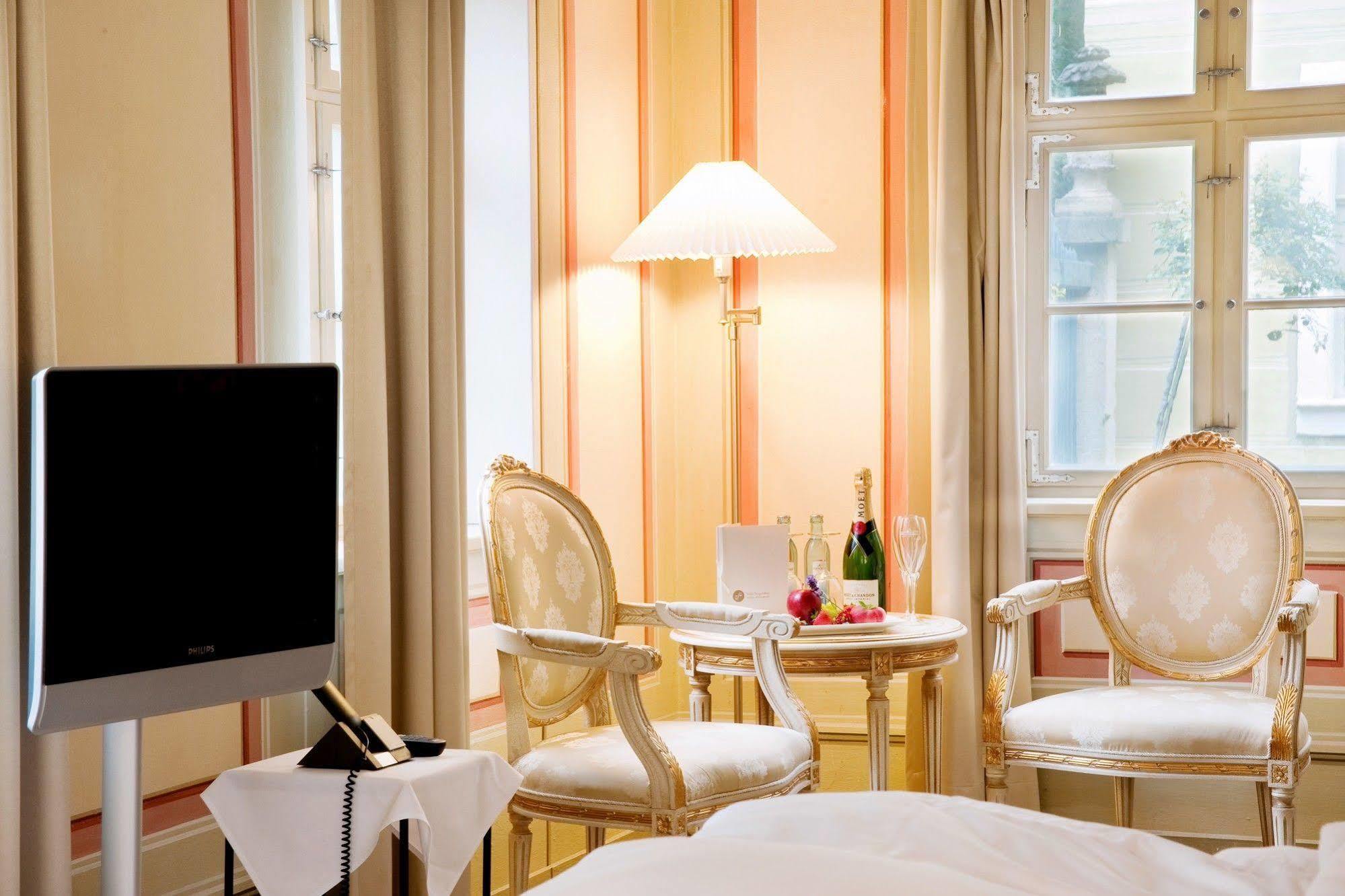 Hotel Villa Sorgenfrei & Restaurant Atelier Sanssouci Radebeul Esterno foto